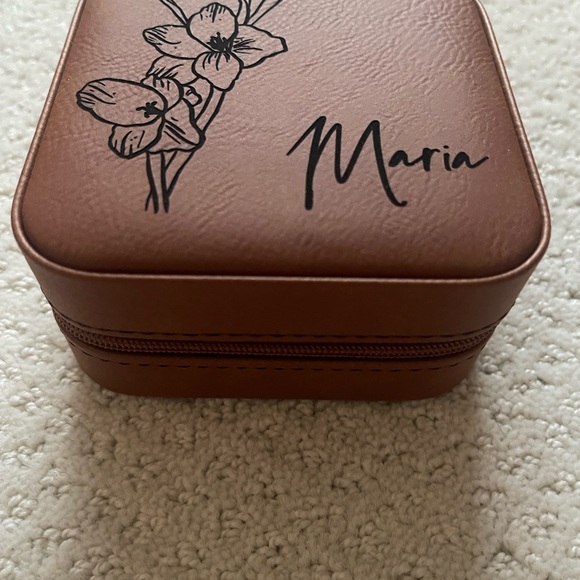 Personalized Leather Travel Jewelry Box with Name Portable Jewelry Case - Picture 4 of 7